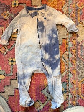 Baby Gap Blue Tie-Dye Baby One-Piece Footed Sleeper
